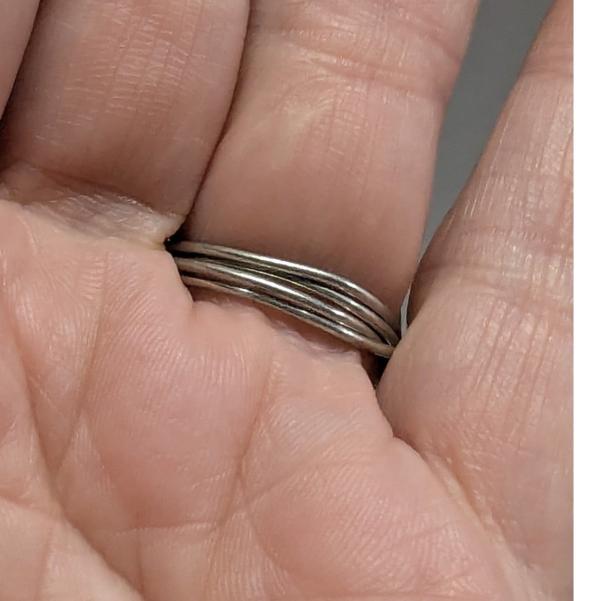 Handmade Wire Wrapped Ring Womens Size 6.5 Green White Agate Spinning SilverTone