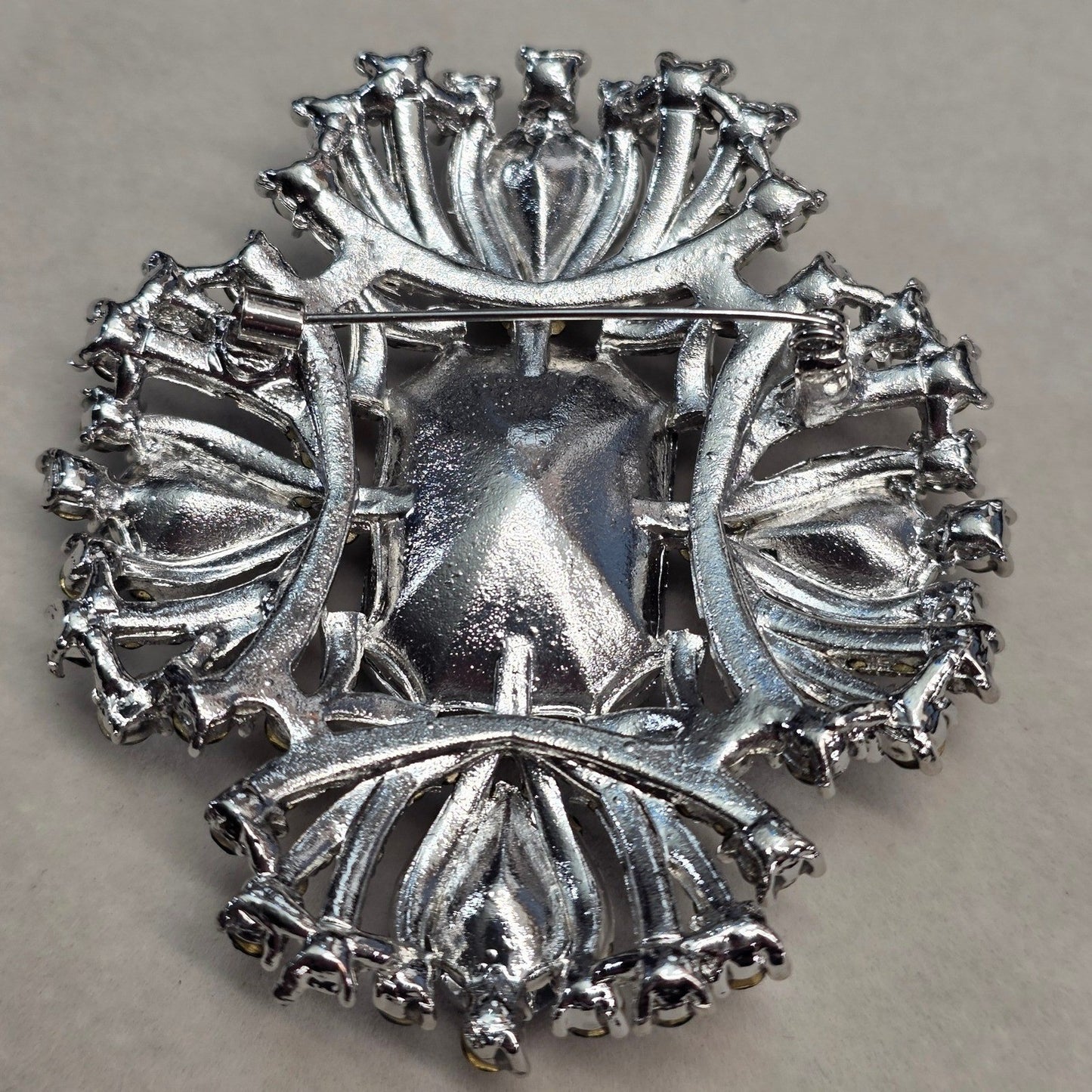 New Large Heavy Green Rhinestone Crystal Statement Brooch Pin Green Silver Tone