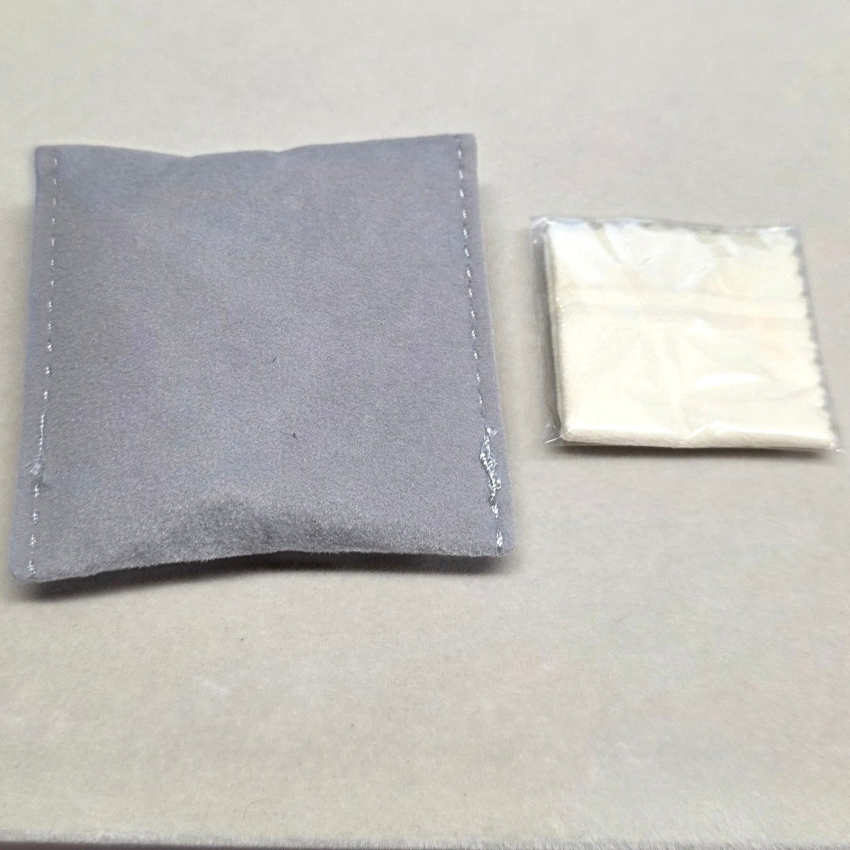 NEW Jewelry Pouch with Polishing Cloth Unisex Small Grey Microfiber Snap Travel