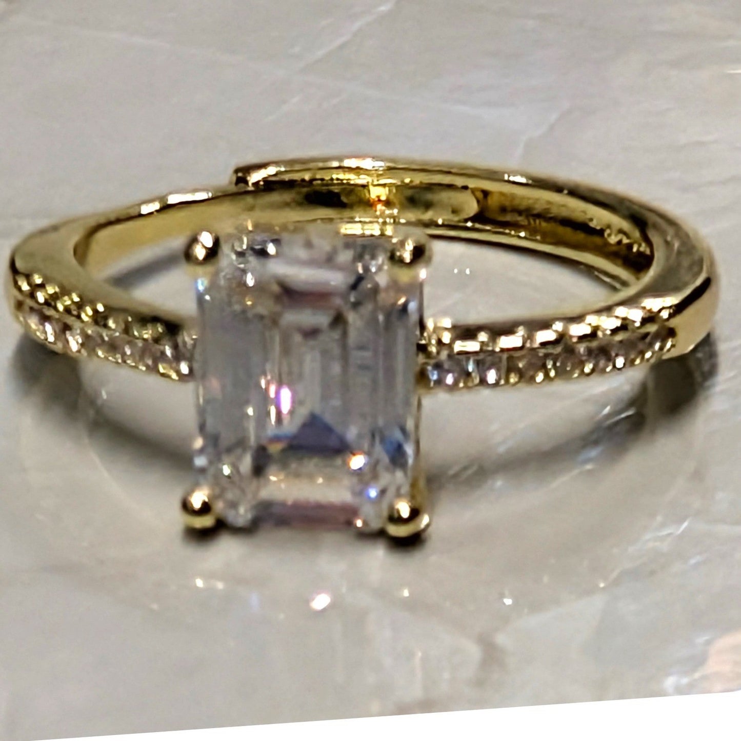 New 14K GP Gold PLated Emerald Cut Cubic Zirconia Ring Size 7 Solitaire Accents