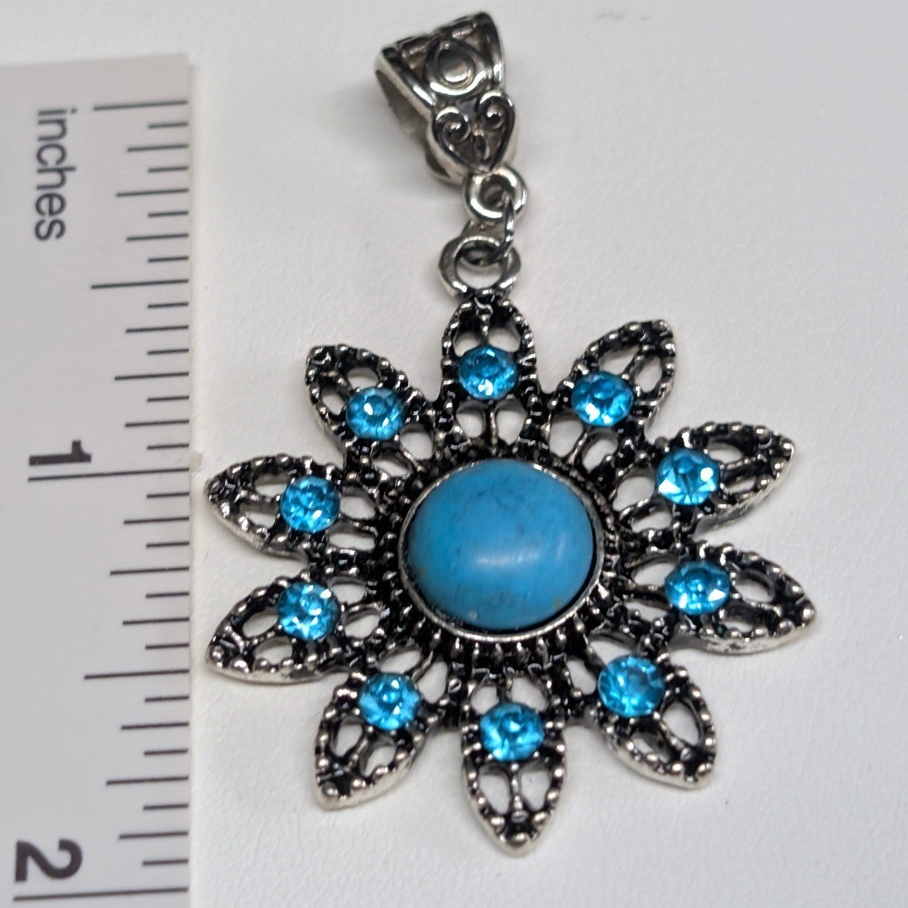Vintage New Faux Turquoise Flower Pendant Teal Blue Silver Tone Rhinestone Boho