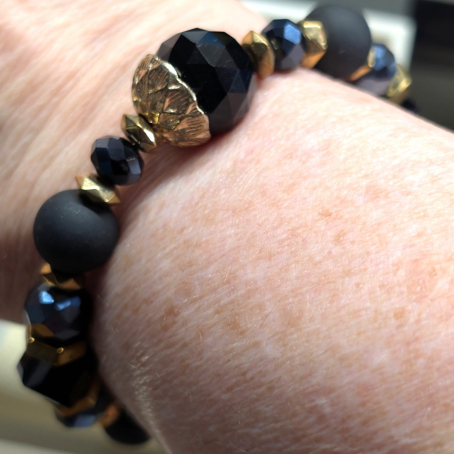 New Beaded Stretch Bracelet Glass Faceted Black Gold Tone Mixed Media Matte Bead