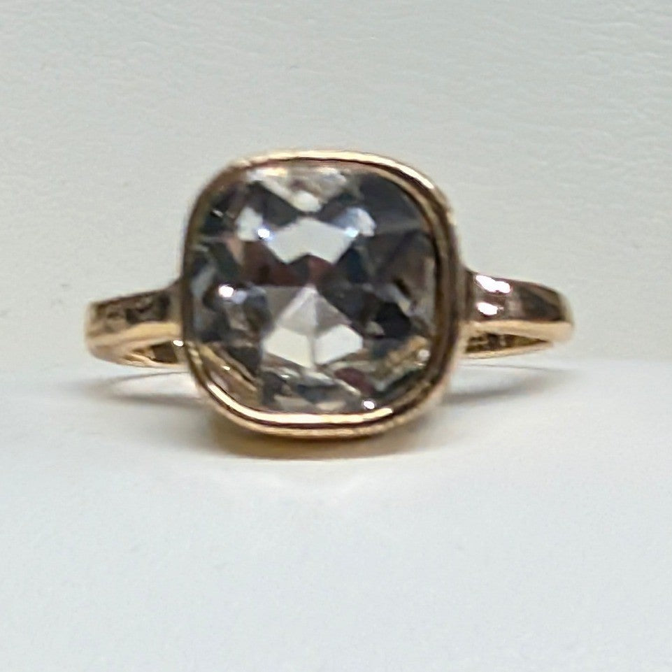 New Cushion Cut Crystal Cocktail Ring Size 8.5 Gold Tone Statement Square
