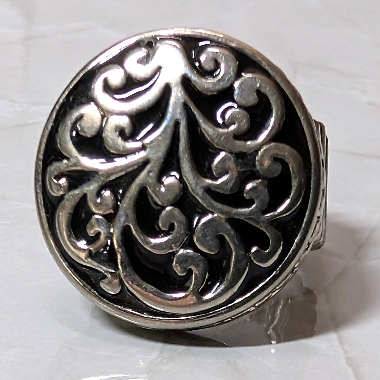 Vintage Stretch Band Ring SilverTone Black Enamel Filigree Scroll Oval Statement