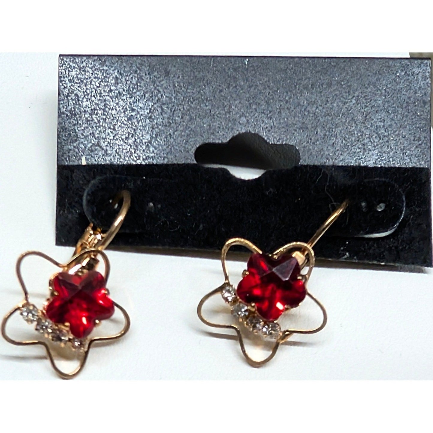 New Vintage Red Clear Rhinestone Star Dangle Drop Earrings Gold Tone Leverback