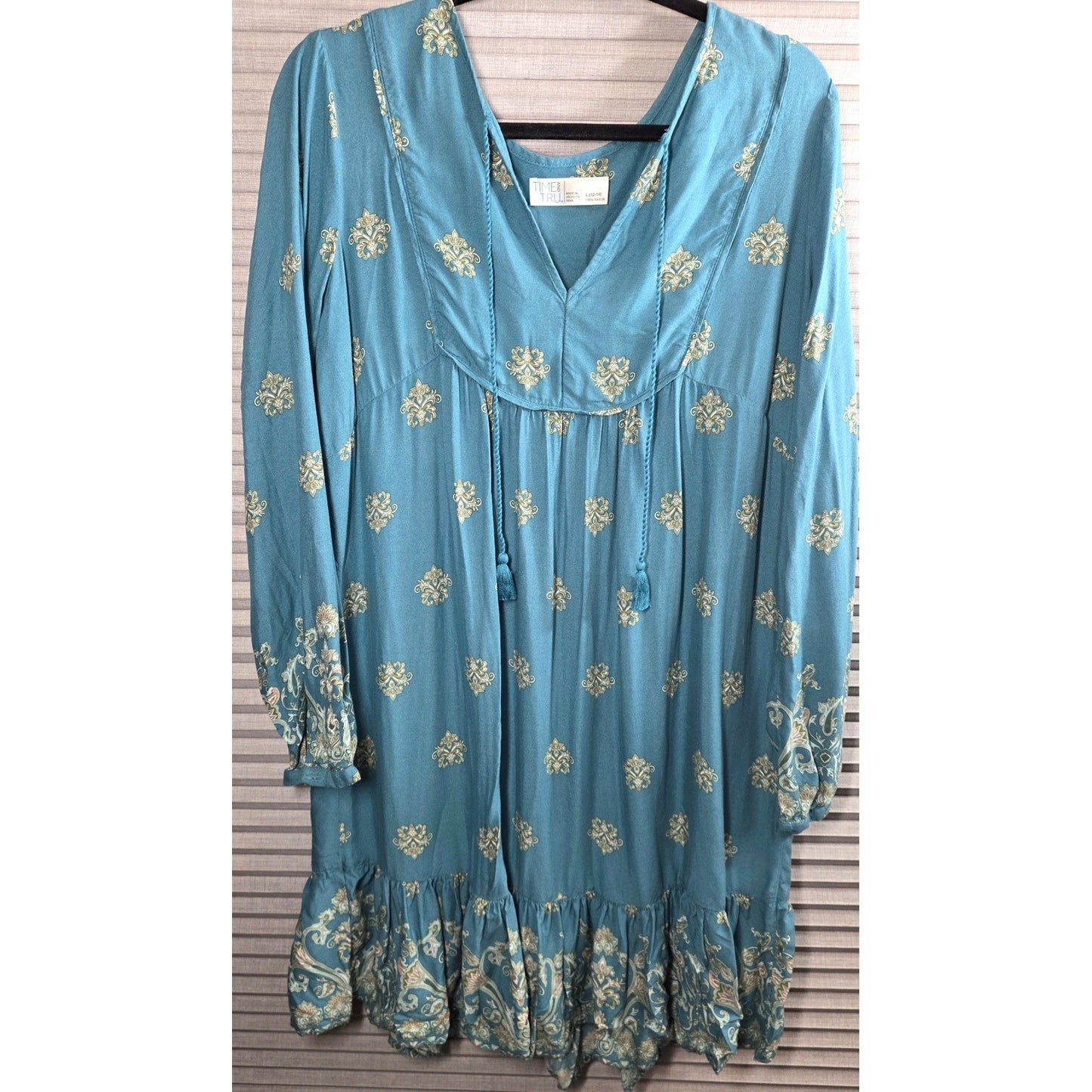Time and Tru Boho Medallion Print Mini Dress Top Size Large Lg Teal Blue Ruffle