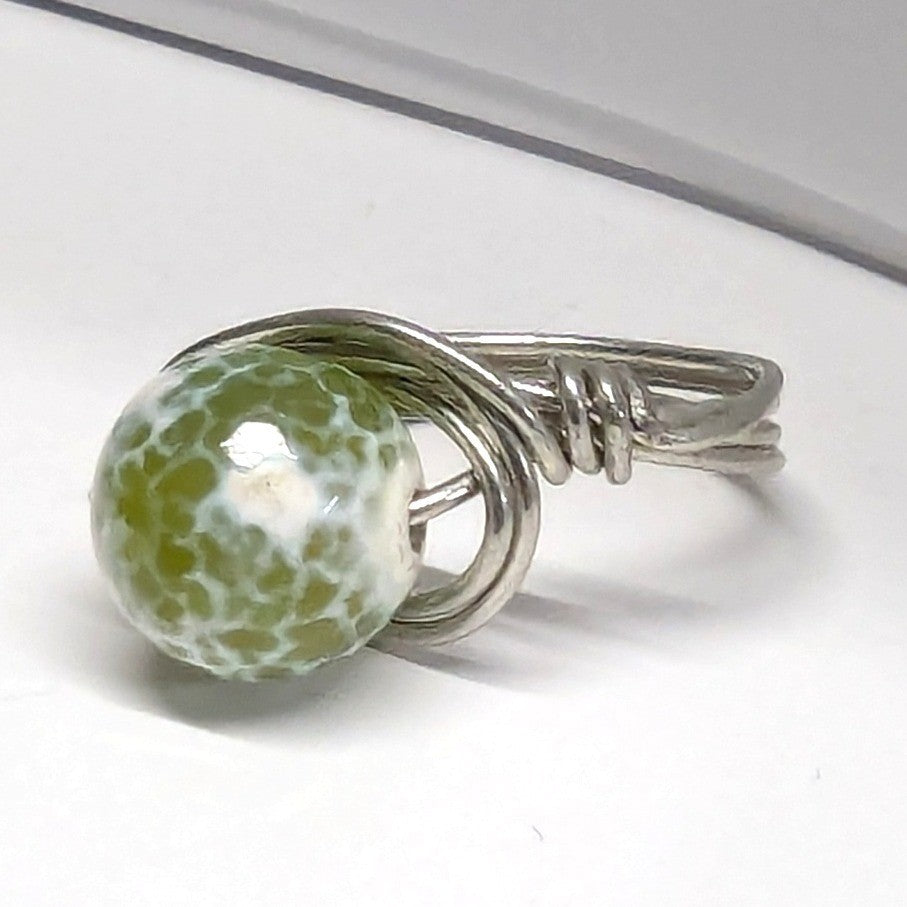 Handmade Wire Wrapped Ring Womens Size 6.5 Green White Agate Spinning SilverTone