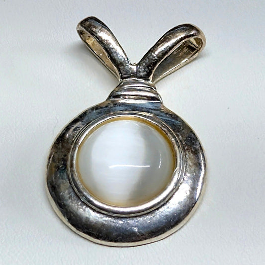 Vintage Moonstone Cat Eye Cabochon Pendant Silver Tone ? White Round Modernist