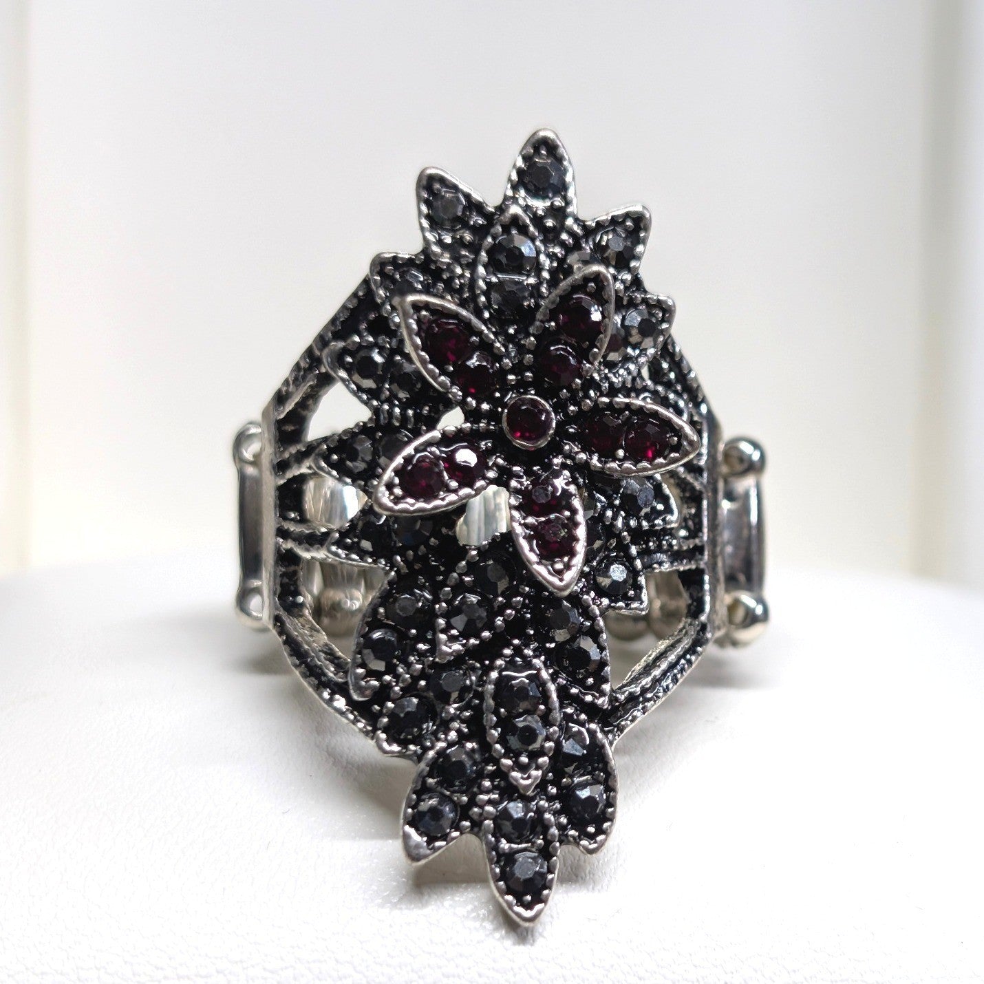 New Flower Statement Ring Black Red Rhinestone Stretch Band PLus Size Chunky