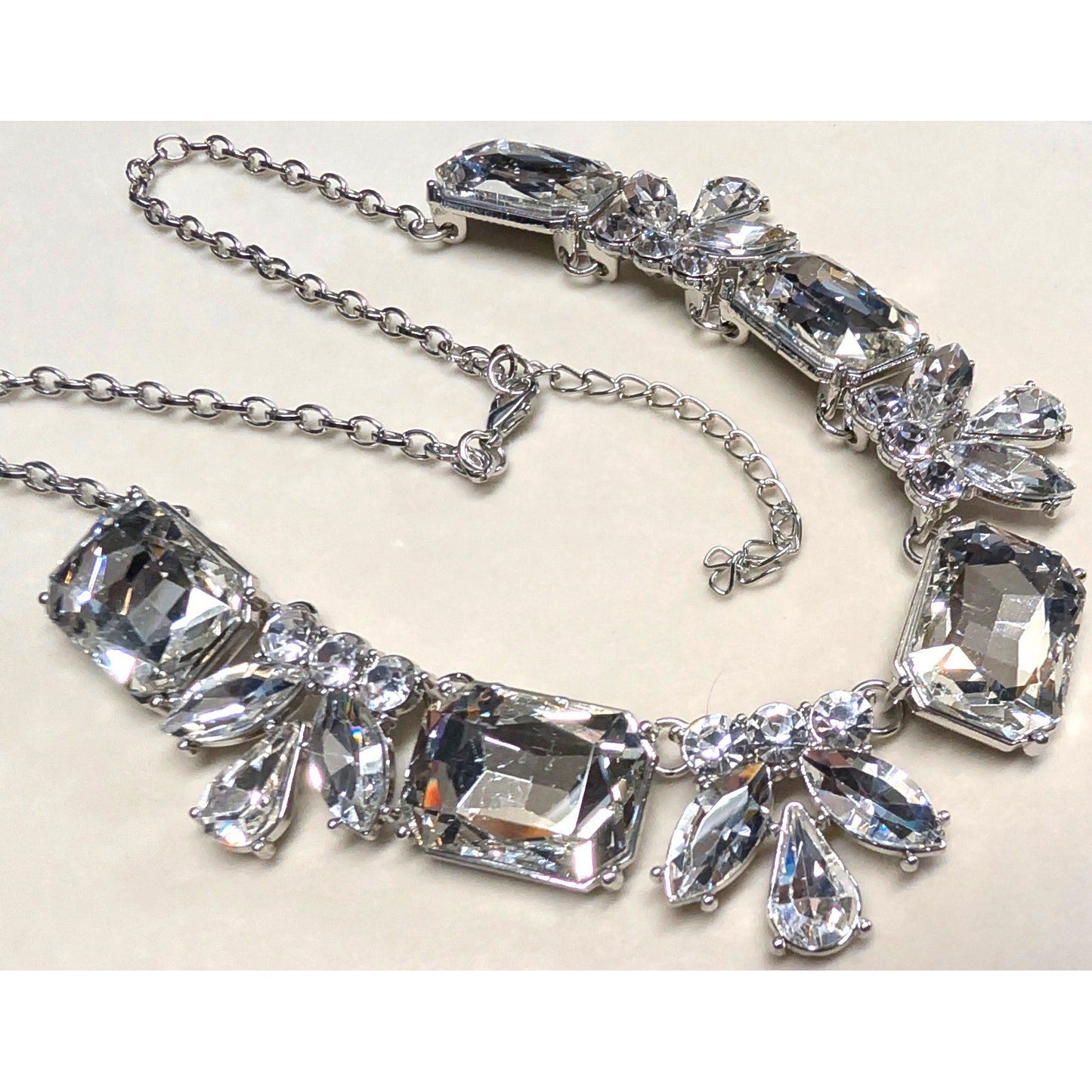 New Chunky Clear Crystal Statement Necklace SilverTone Rhinestones Bib Sparkly