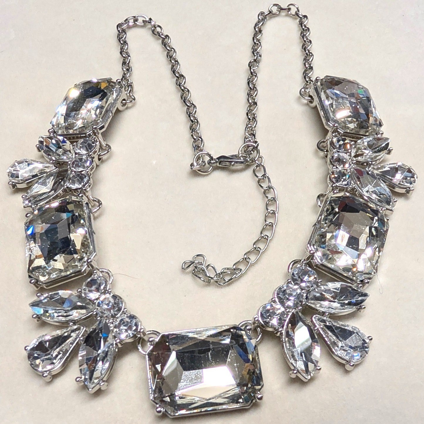 New Chunky Clear Crystal Statement Necklace SilverTone Rhinestones Bib Sparkly