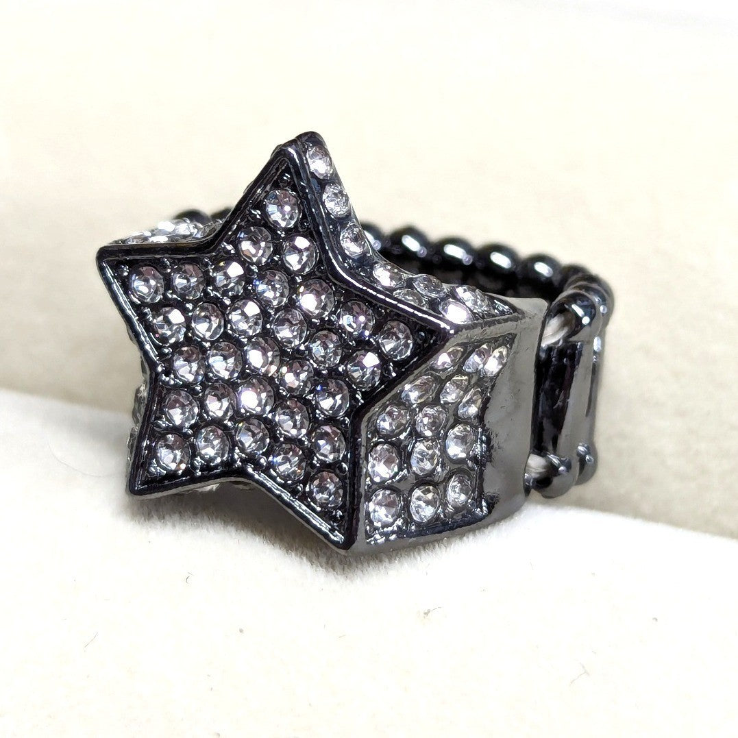 New Star Clear Rhinestone Ring Black Gunmetal Stretch Band Pave