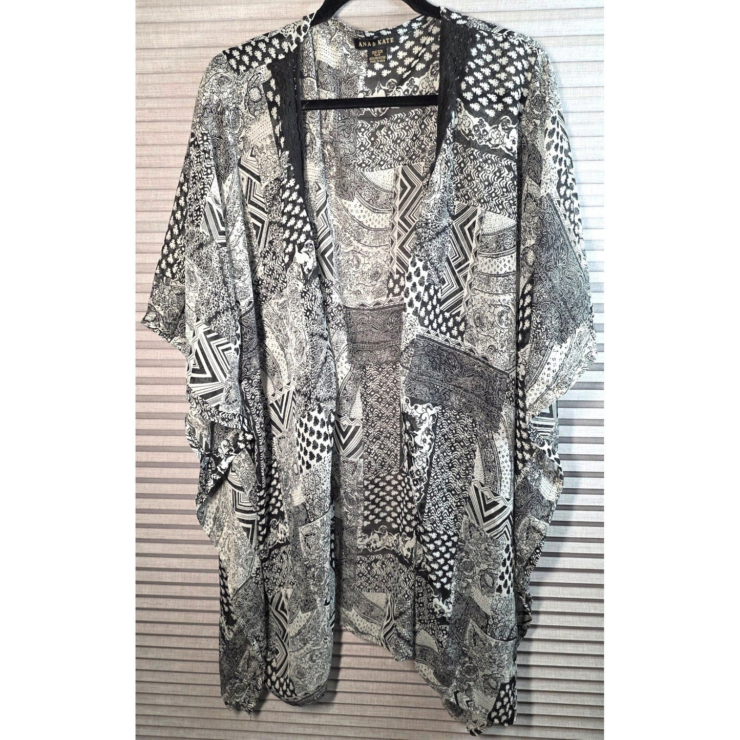 Ana & Kate Kimono Cardigan Cover 1 Size Plus Black Paisley Lace Trim Open Front