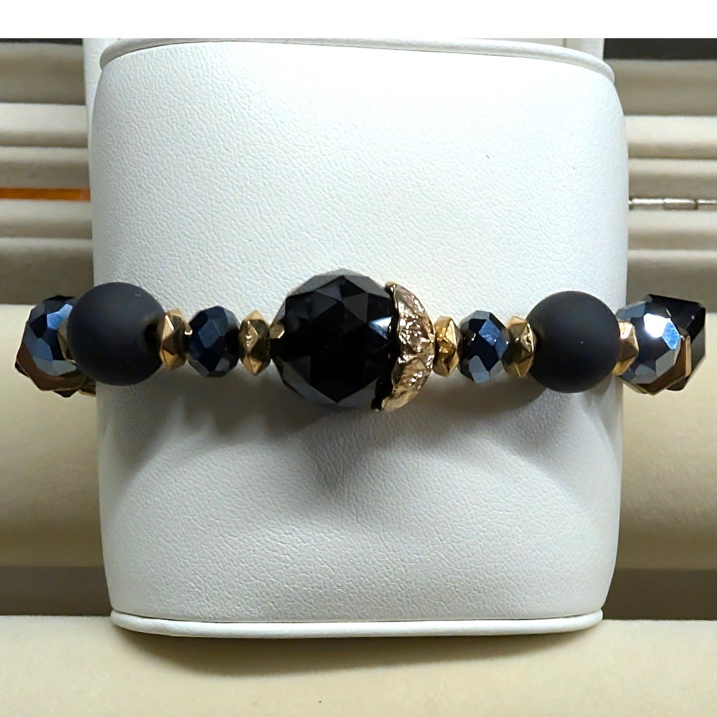 New Beaded Stretch Bracelet Glass Faceted Black Gold Tone Mixed Media Matte Bead