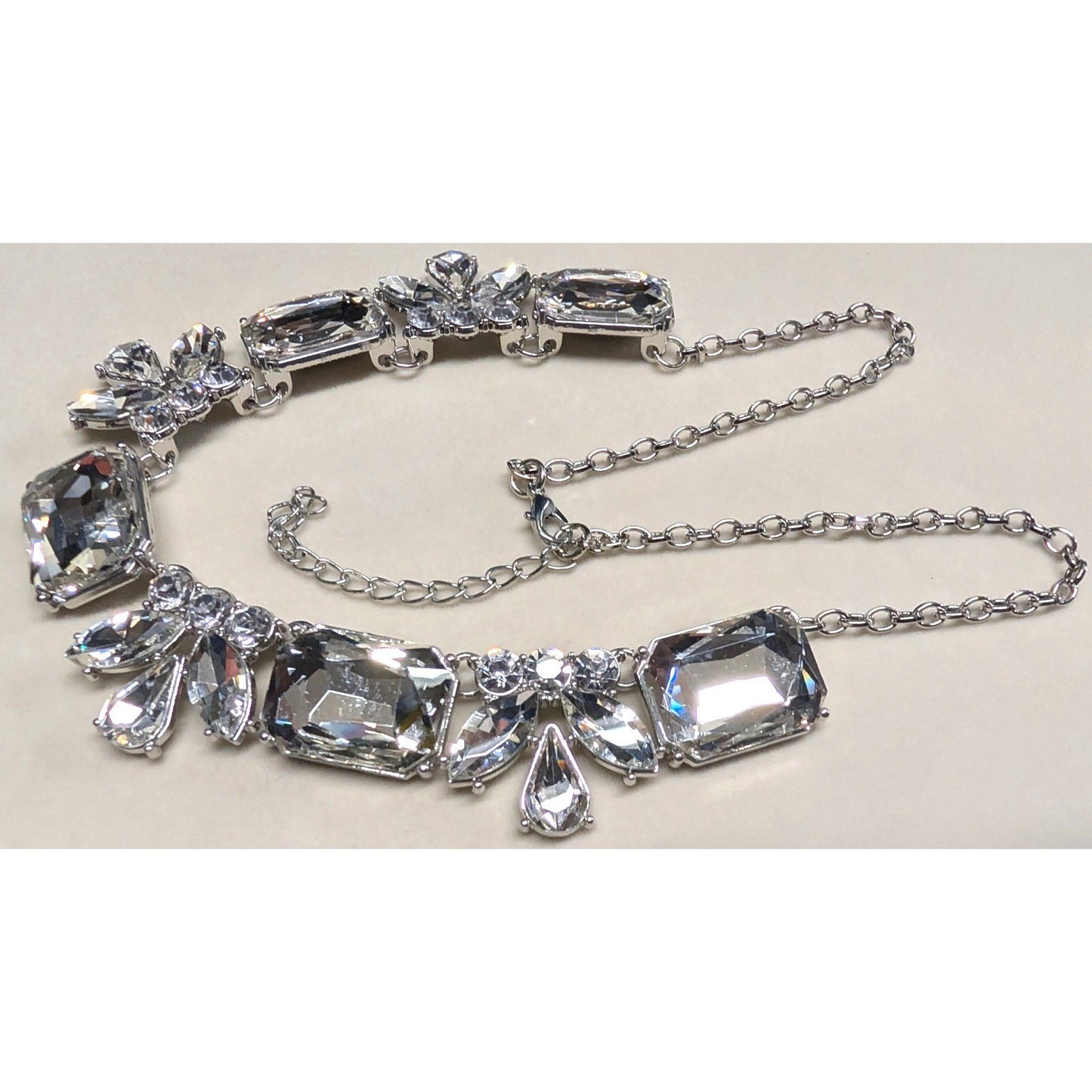 New Chunky Clear Crystal Statement Necklace SilverTone Rhinestones Bib Sparkly