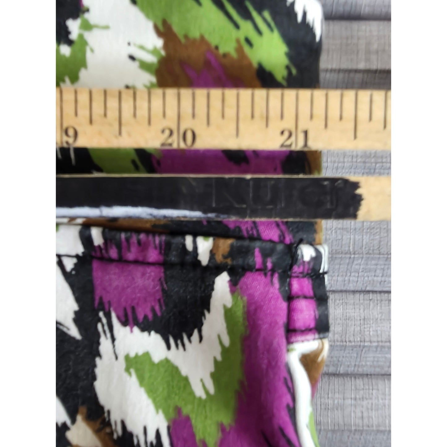 Terra & Sky Capris Bermuda Shorts 2X XX Abstract Stretch Cropped Pants Pull On