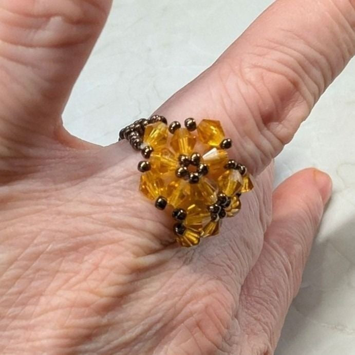 Vtg Artisan Beaded Stretch Ring Size 8 Amber Gold Floral Cluster Boho Handmade