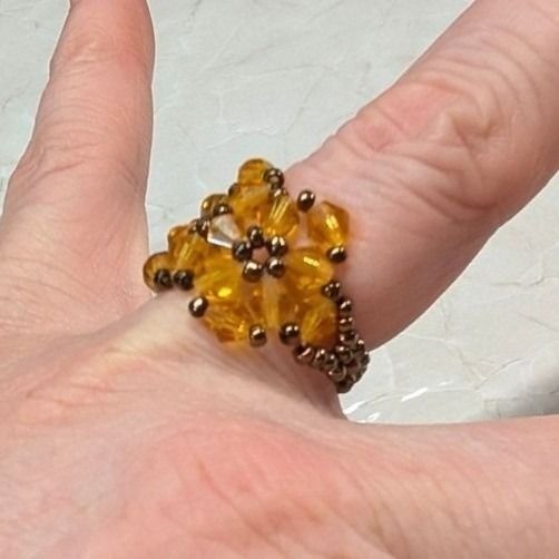 Vtg Artisan Beaded Stretch Ring Size 8 Amber Gold Floral Cluster Boho Handmade