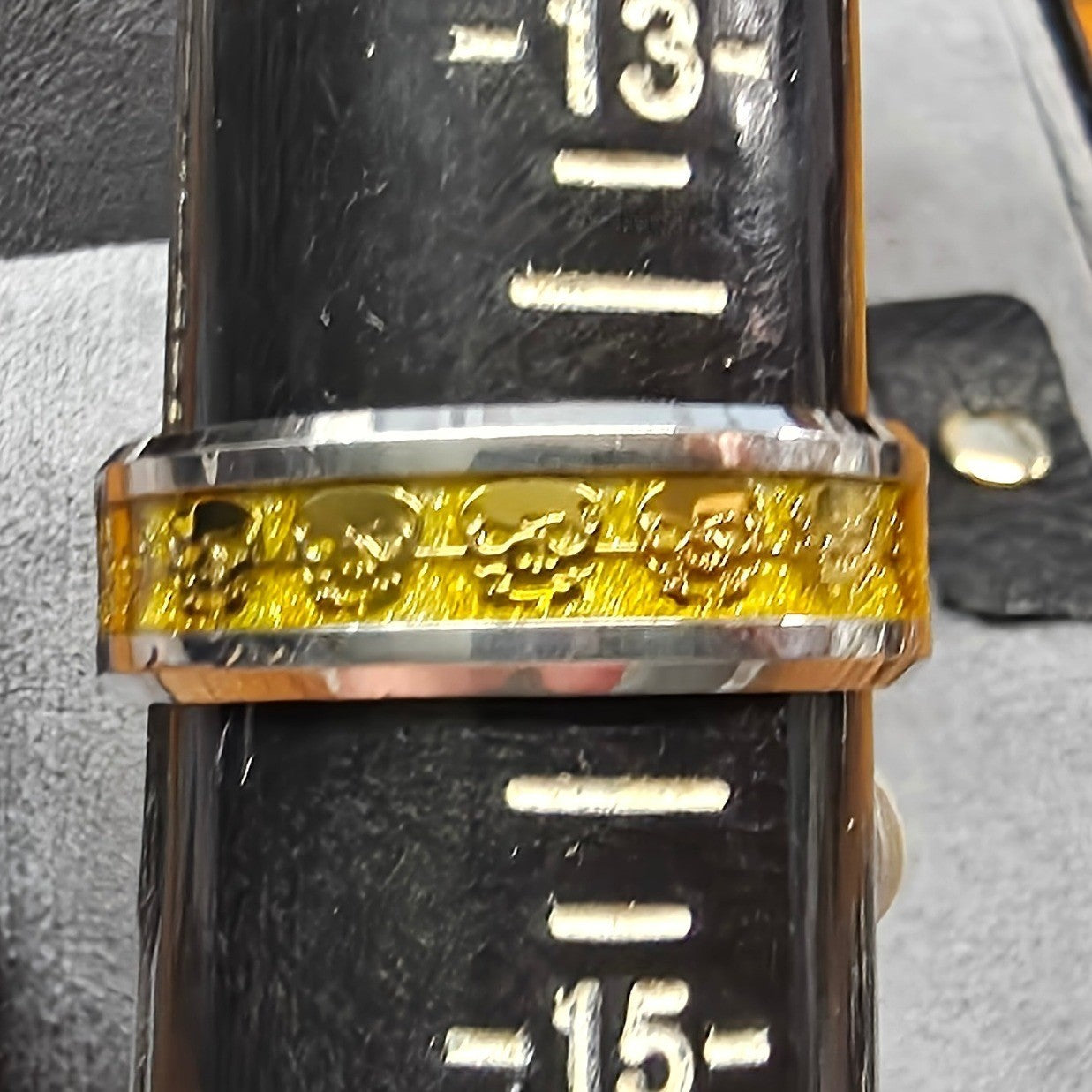 New Inlaid Skulls Comfort Band Ring Mens Size 14 Gold Silver Tones Goth Biker