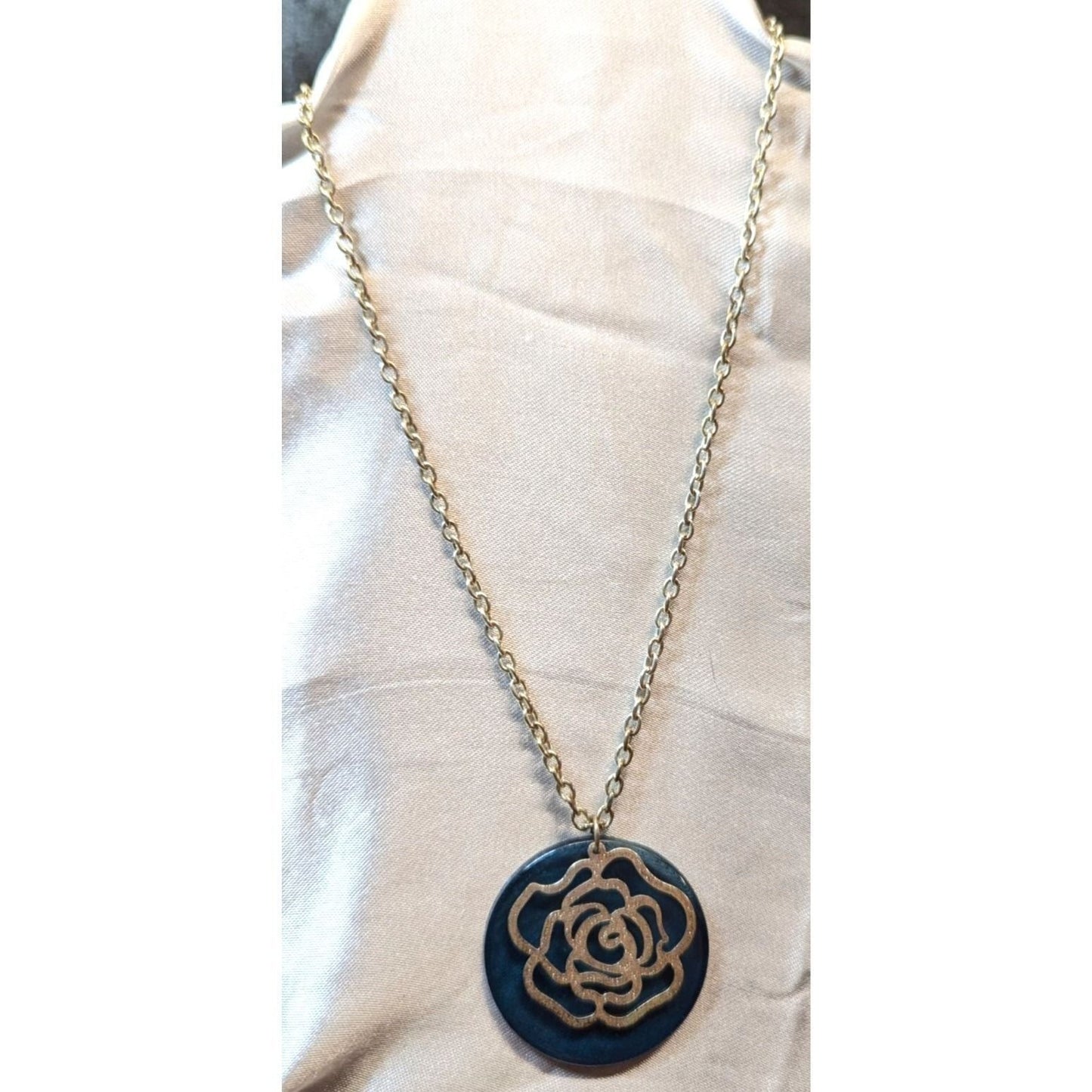 Rose Pendant Necklace Blue Silver Tone Filigree Flower Round Medallion Vintage