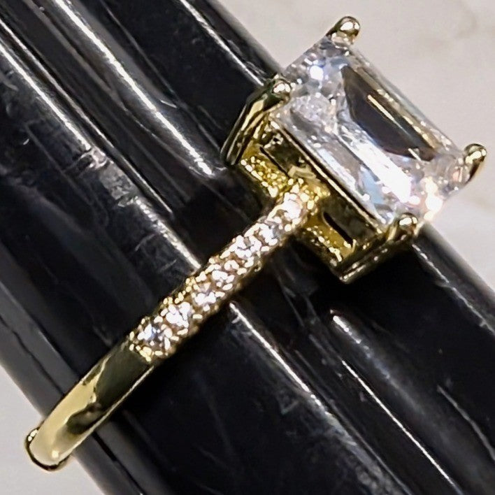 New 14K GP Gold PLated Emerald Cut Cubic Zirconia Ring Size 7 Solitaire Accents