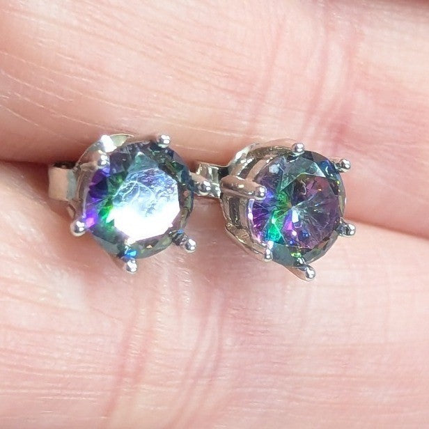 New Mystic Stud Earrings Iridescent Round Silvertone Jewelry Store Quality