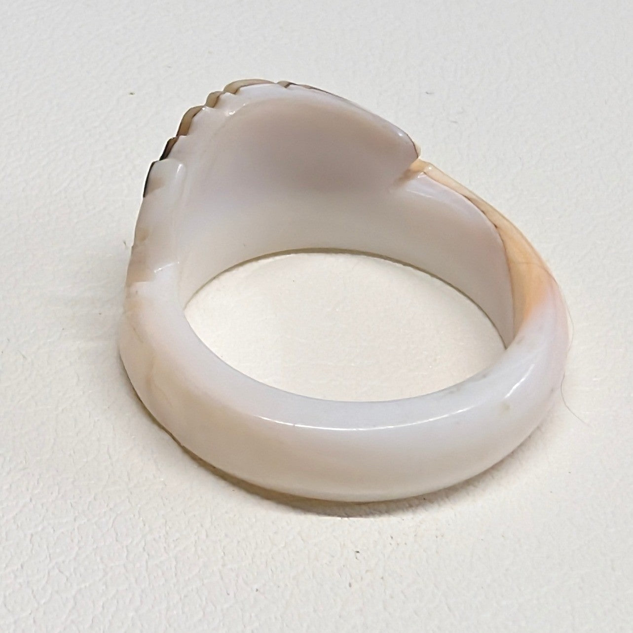 Vtg Hand Carved Shell Fish Ring Sz 4.25 Cream Brown Nautical Band Beach Jewelry