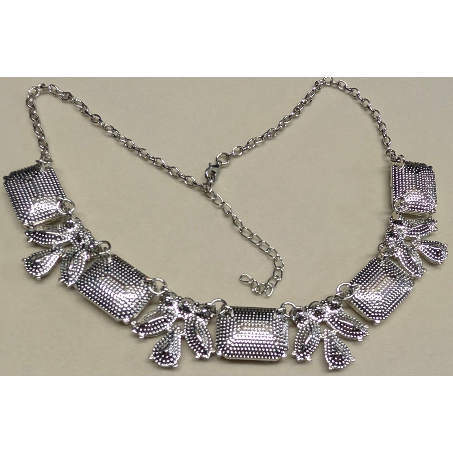 New Chunky Clear Crystal Statement Necklace SilverTone Rhinestones Bib Sparkly