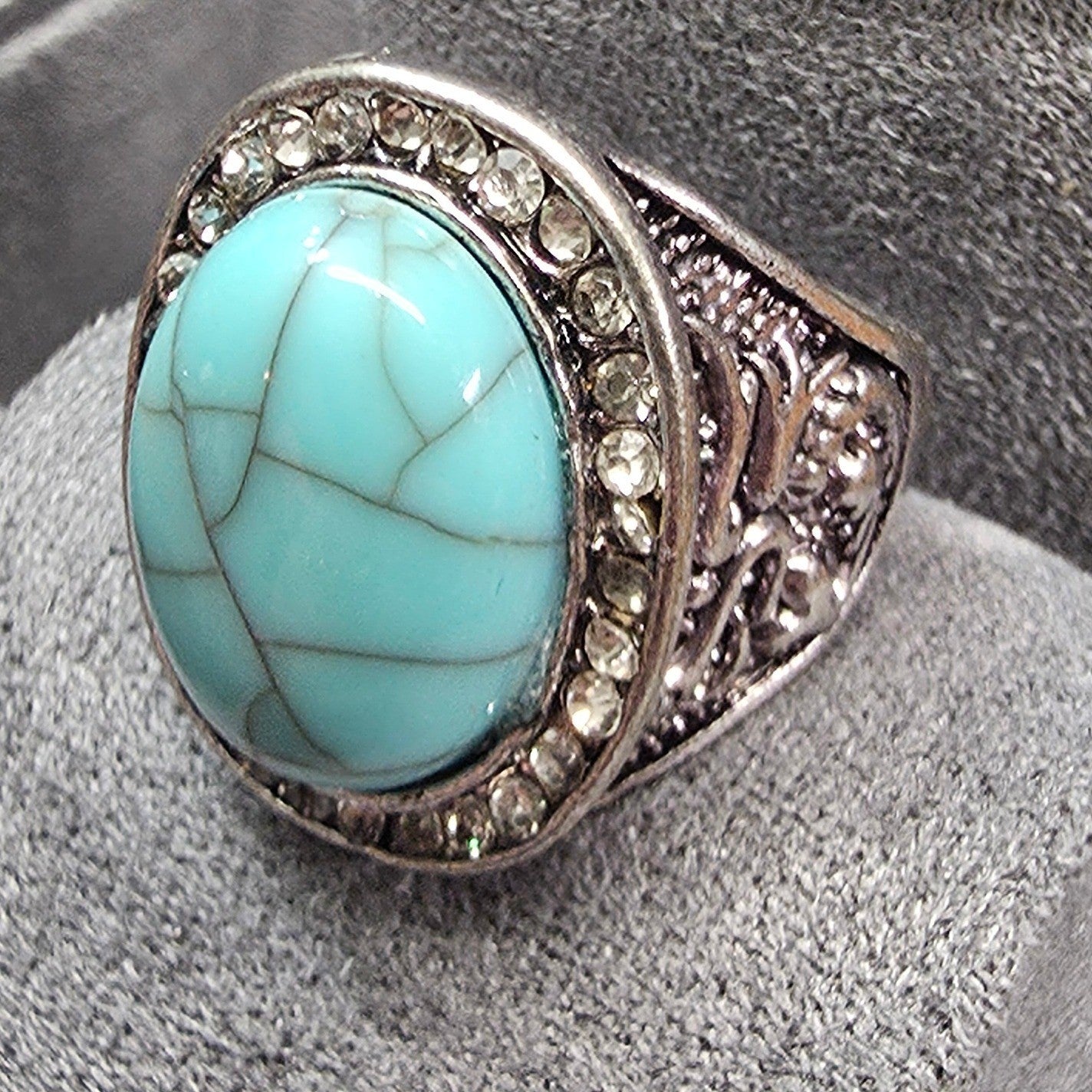 New Chunky Faux Turquoise Cabochon Ring Size 9.5 SilverTone Clear Rhinestones