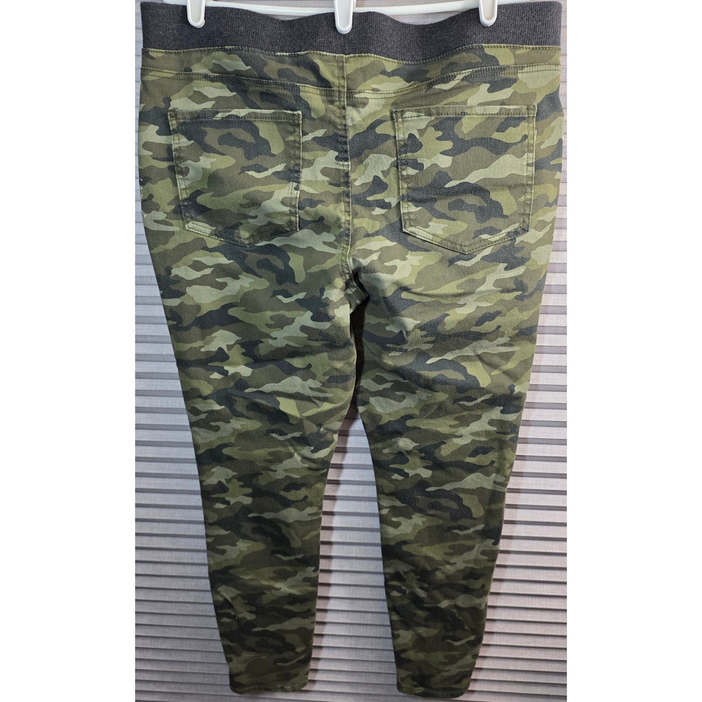 NObo No Boundaries Green Camo Jeggings XXL 19 Green Camouflage Leggings Pockets