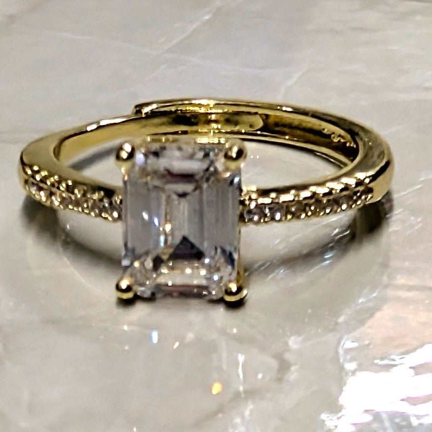 New 14K GP Gold PLated Emerald Cut Cubic Zirconia Ring Size 7 Solitaire Accents