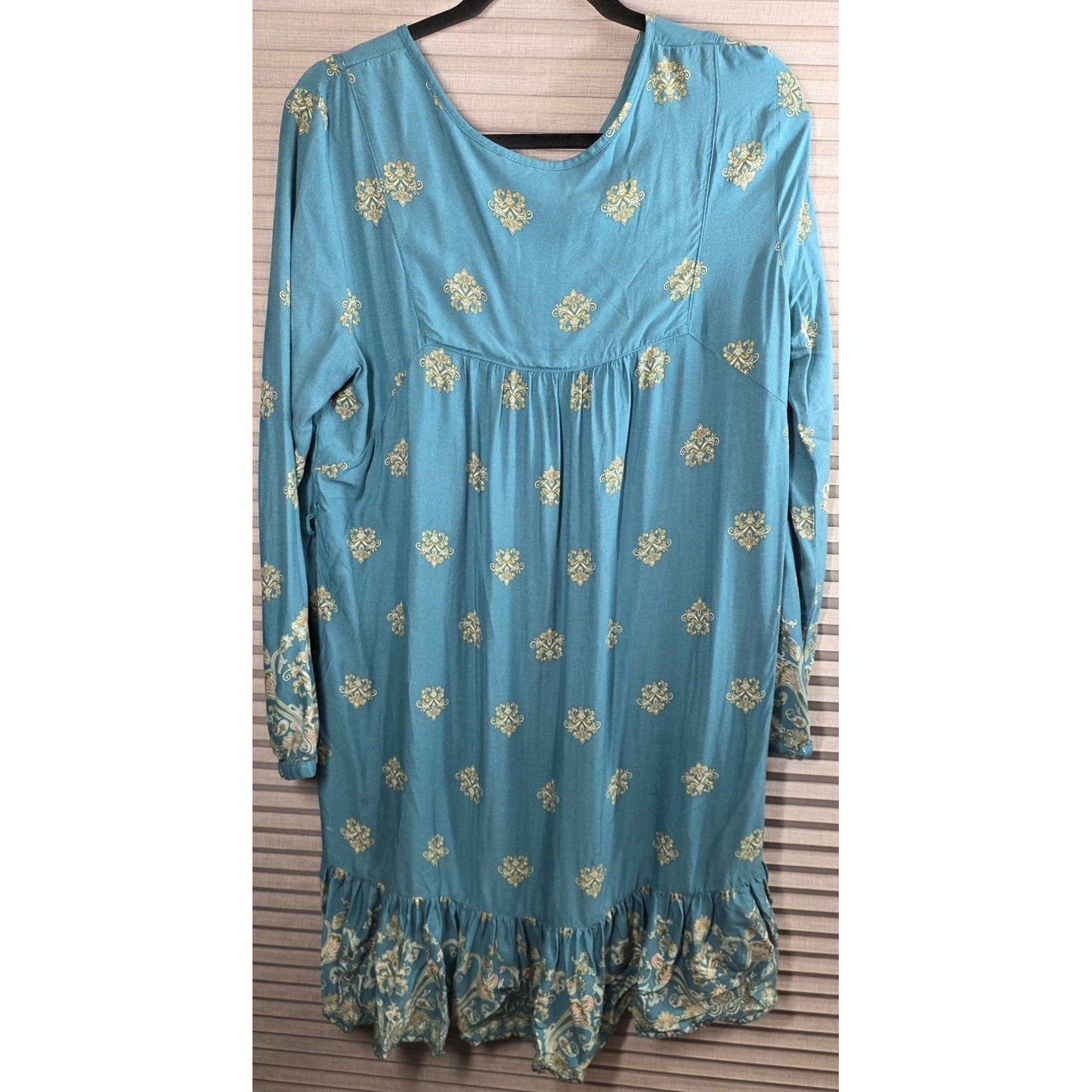 Time and Tru Boho Medallion Print Mini Dress Top Size Large Lg Teal Blue Ruffle