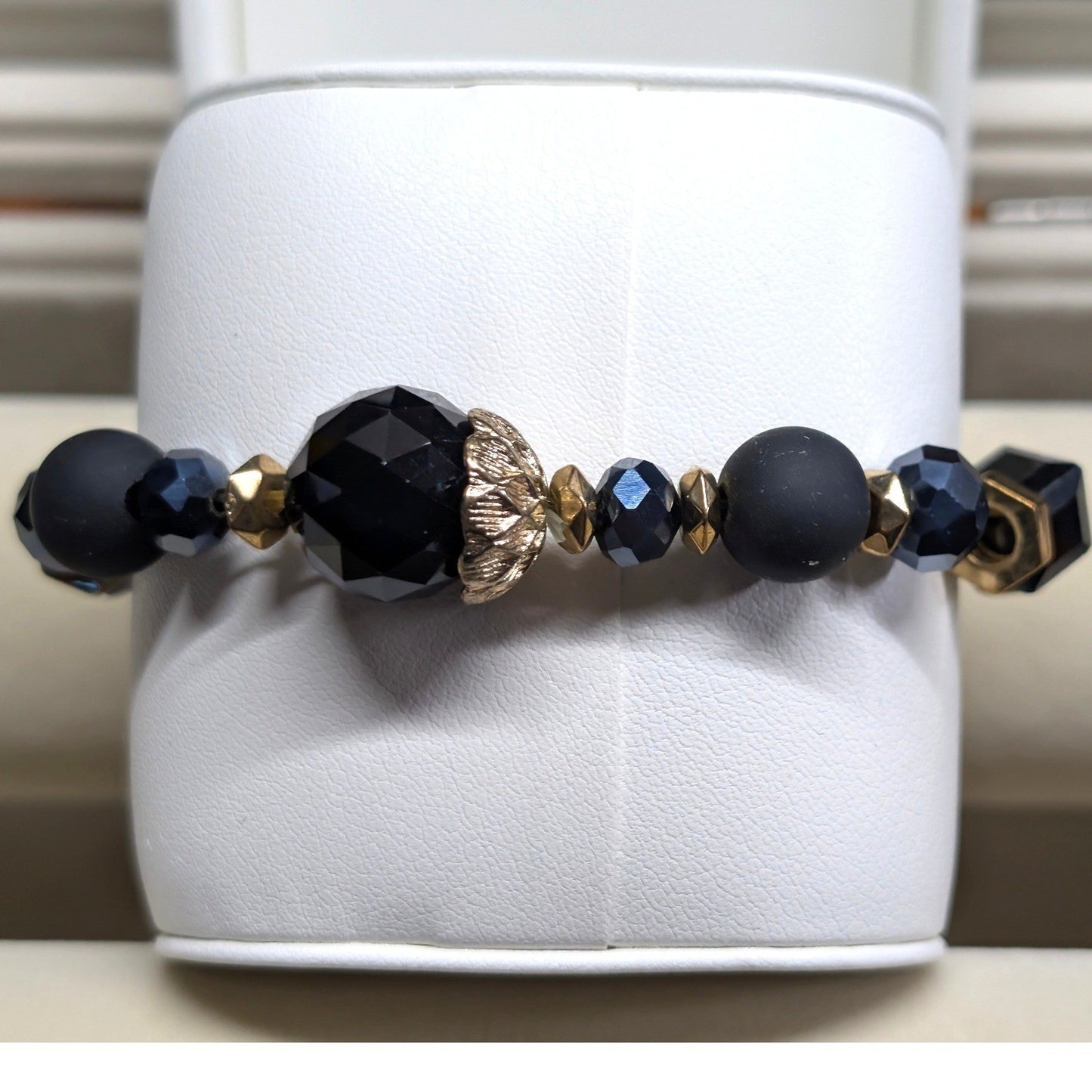 New Beaded Stretch Bracelet Glass Faceted Black Gold Tone Mixed Media Matte Bead