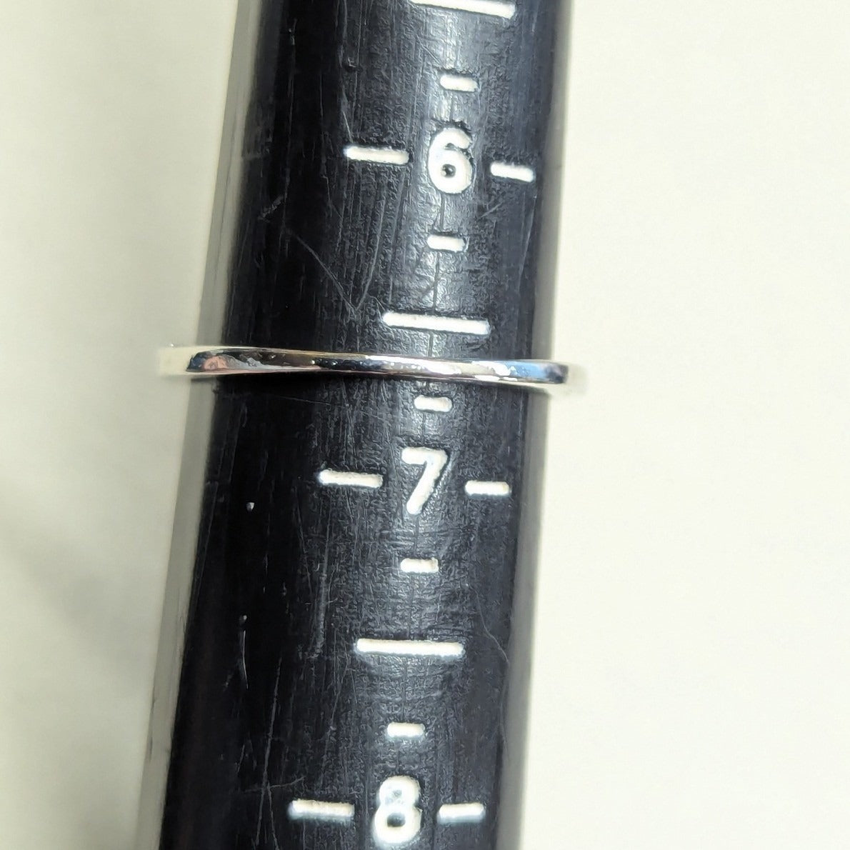 New Infinity Band Ring Women Size 6.5 Silver Tone Minimalist Polished Eternity