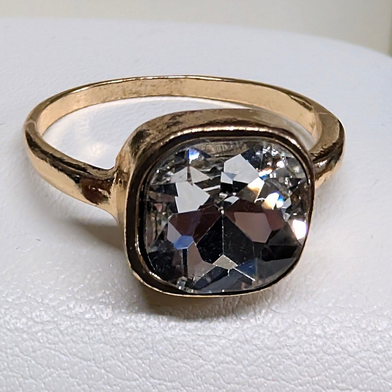 New Cushion Cut Crystal Cocktail Ring Size 8.5 Gold Tone Statement Square