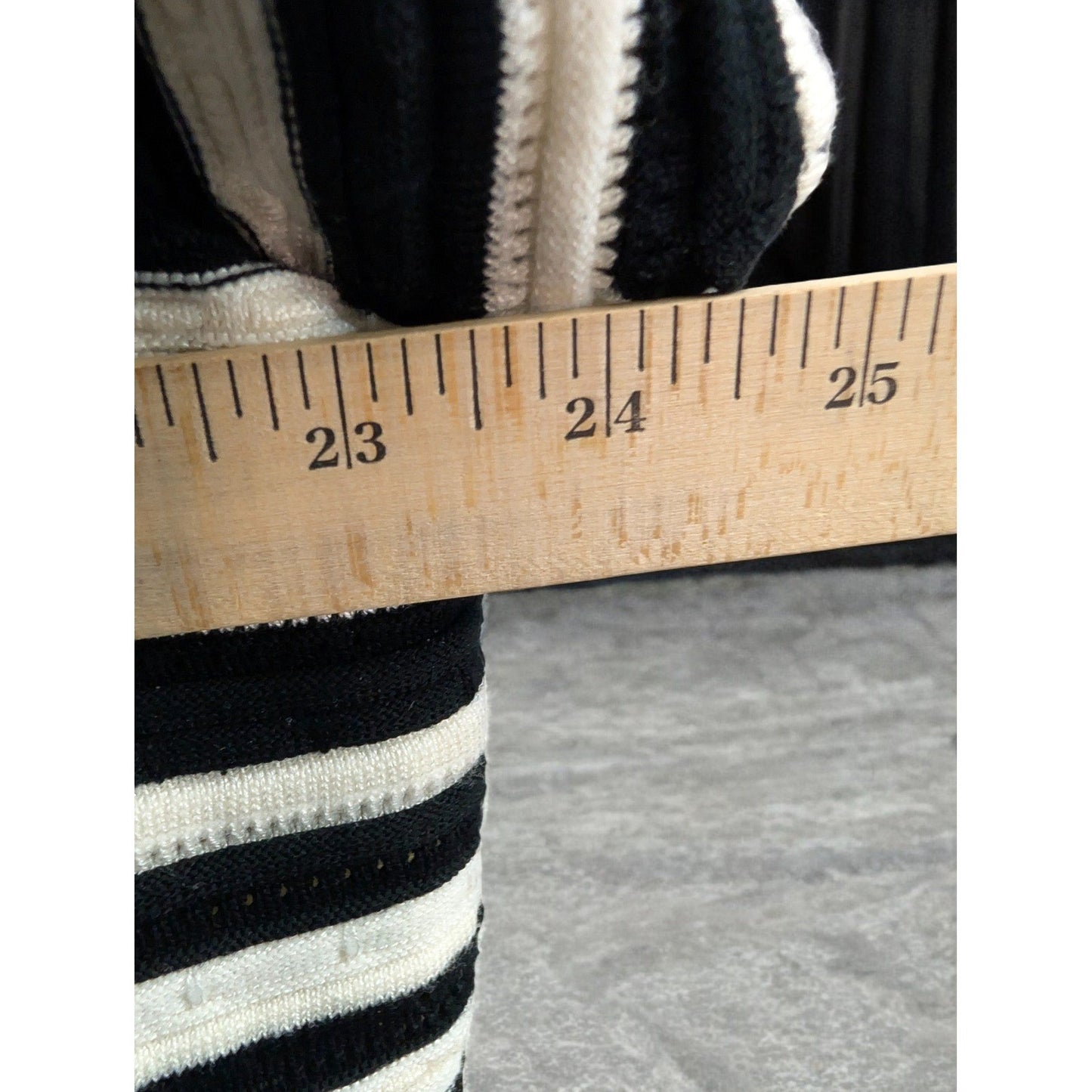 Lane Bryant Top Sweater Plus Size 22/24 22 24 Black White Striped Knit Textured