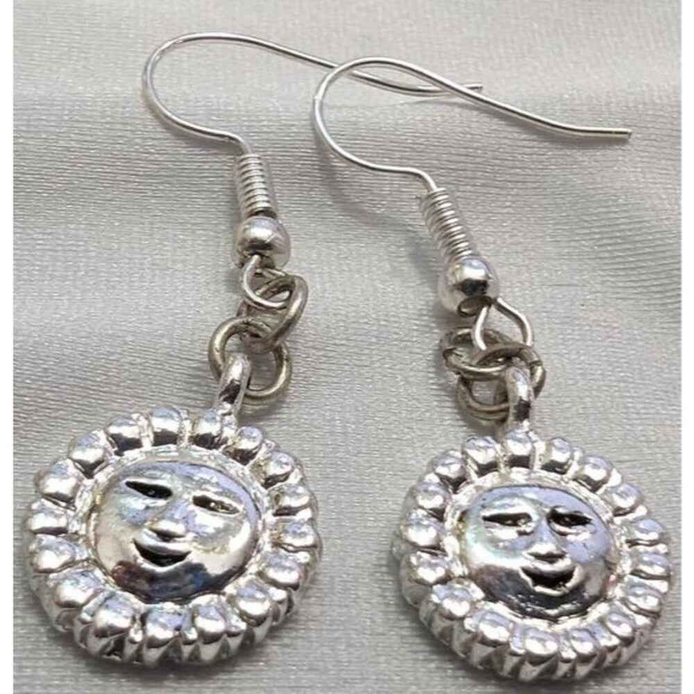New Old Stock Sun Smiling Face Stars Earrings Ear Rings Silvertone Celestial