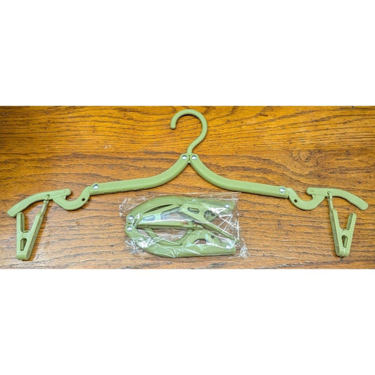 1 New Green Folding Travel Clothes Hanger w Clips Portable Camping Compact Dryer