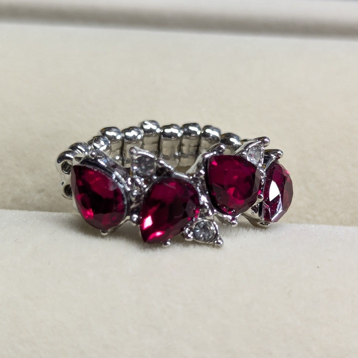 New Red Clear Rhinestone Stretch Ring Silvertone Pear Cut Teardrop Plus Size