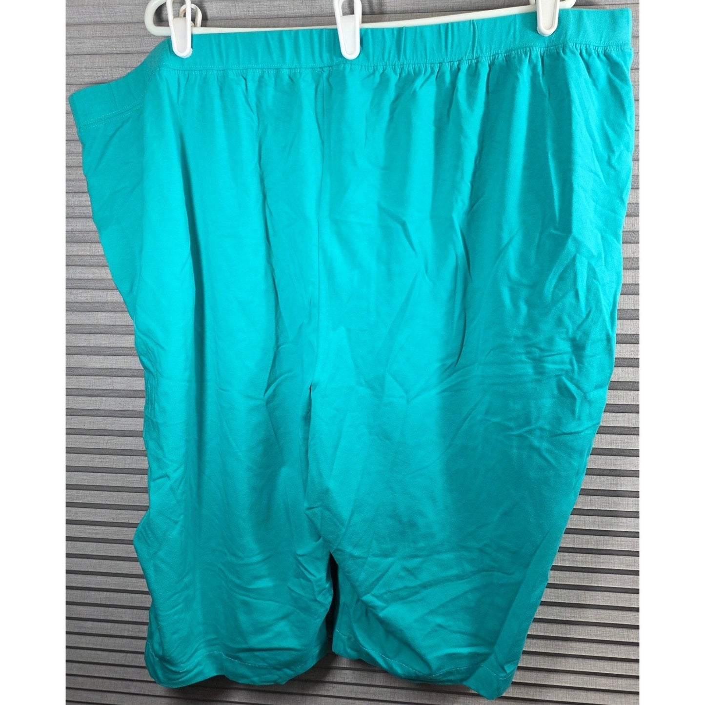 New Catherines Suprema Essentials Stretch Capris Shorts Plus Size 3X XXX Pockets