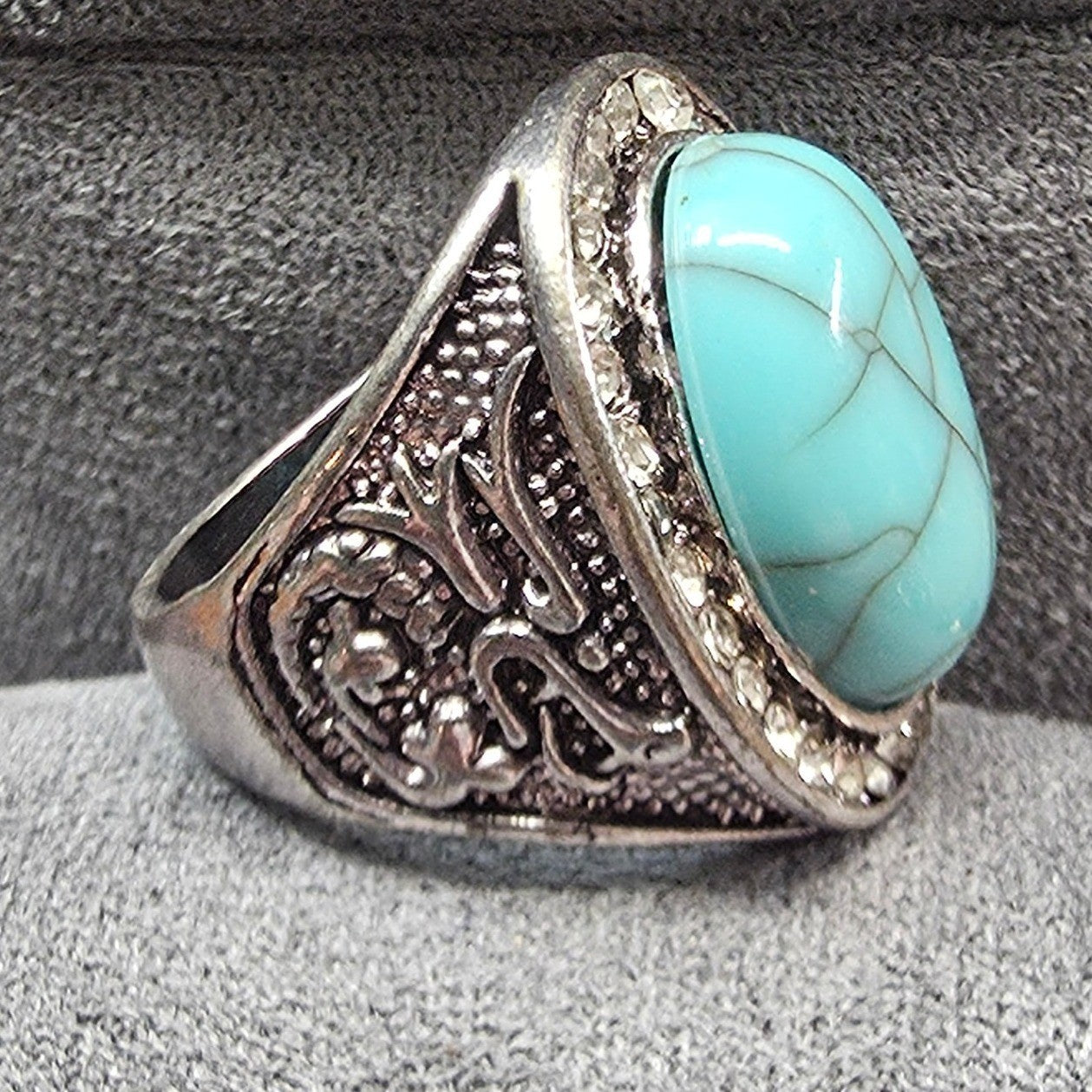New Chunky Faux Turquoise Cabochon Ring Size 9.5 SilverTone Clear Rhinestones