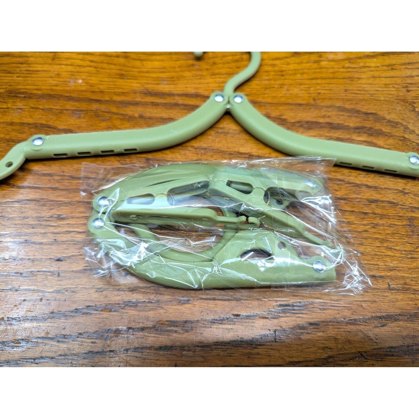 1 New Green Folding Travel Clothes Hanger w Clips Portable Camping Compact Dryer