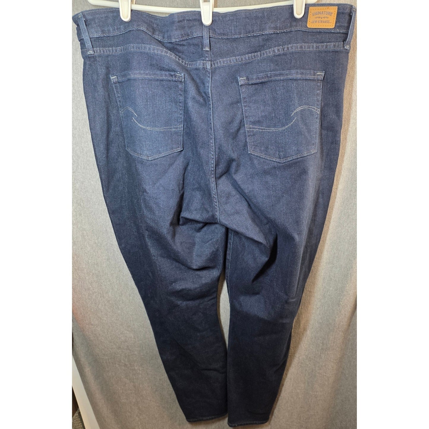 Levi Strauss & Co Signature Jeans Mid Rise Skinny PLus Size 20 M 20M Dark Denim
