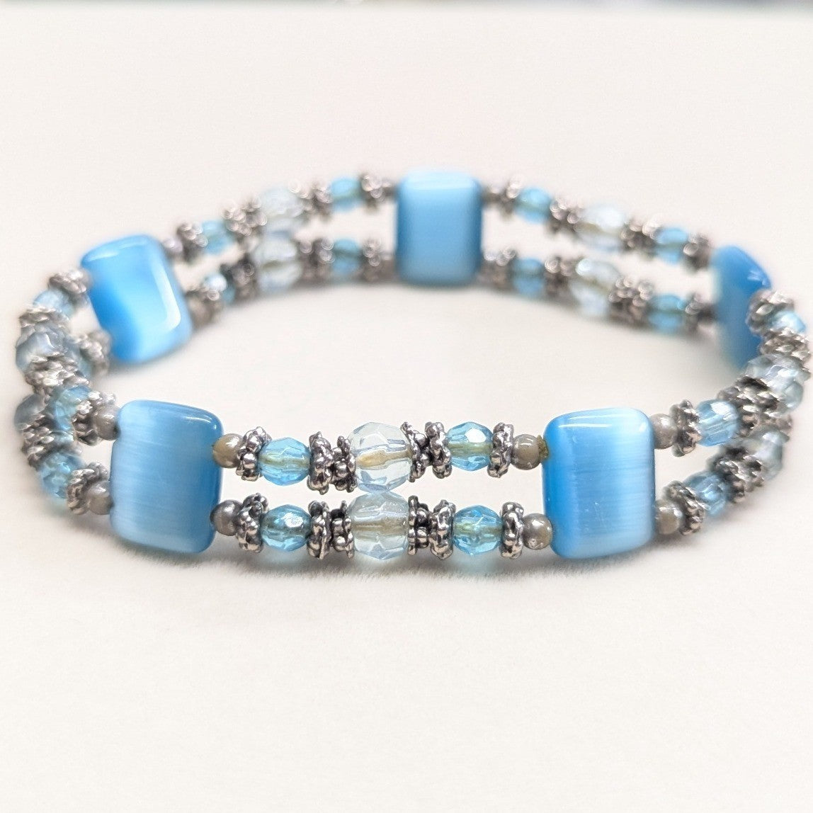 Vintage Beaded Stretch Bracelet Blue Cats Eye 2 Strand SilverTone Clear Beads