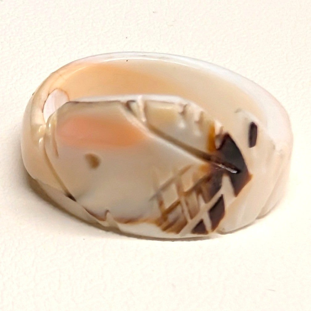 Vtg Hand Carved Shell Fish Ring Sz 4.25 Cream Brown Nautical Band Beach Jewelry