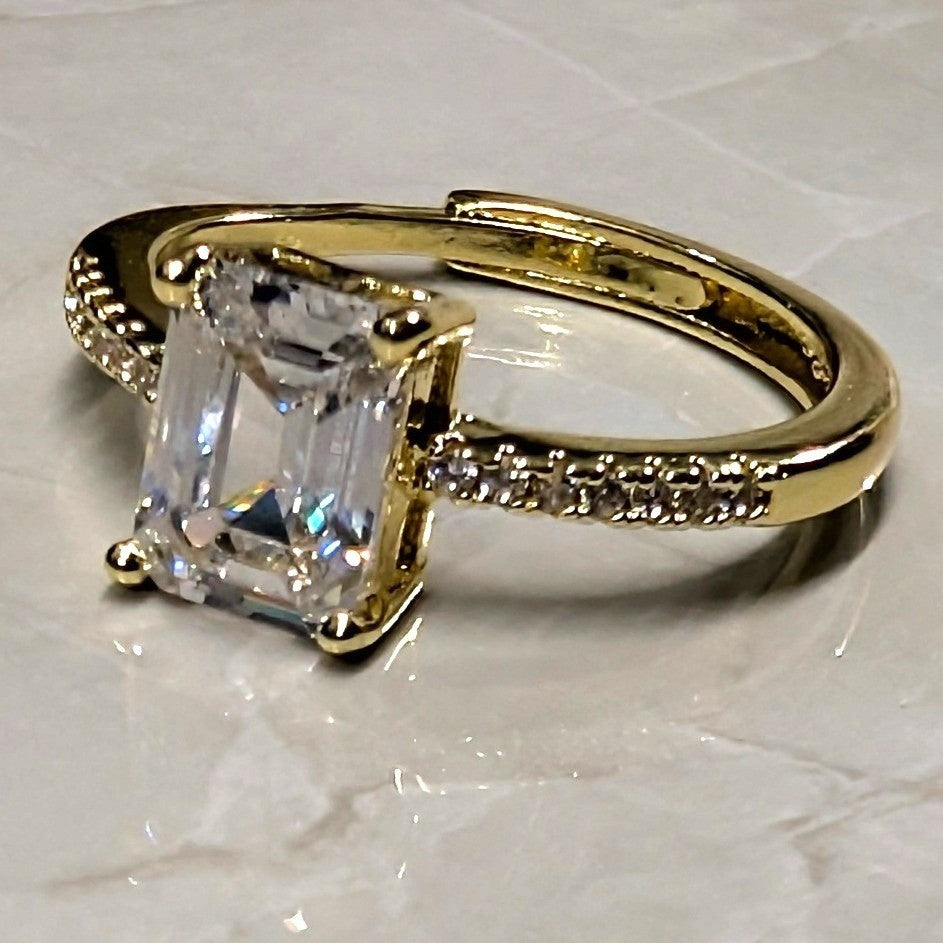 New 14K GP Gold PLated Emerald Cut Cubic Zirconia Ring Size 7 Solitaire Accents