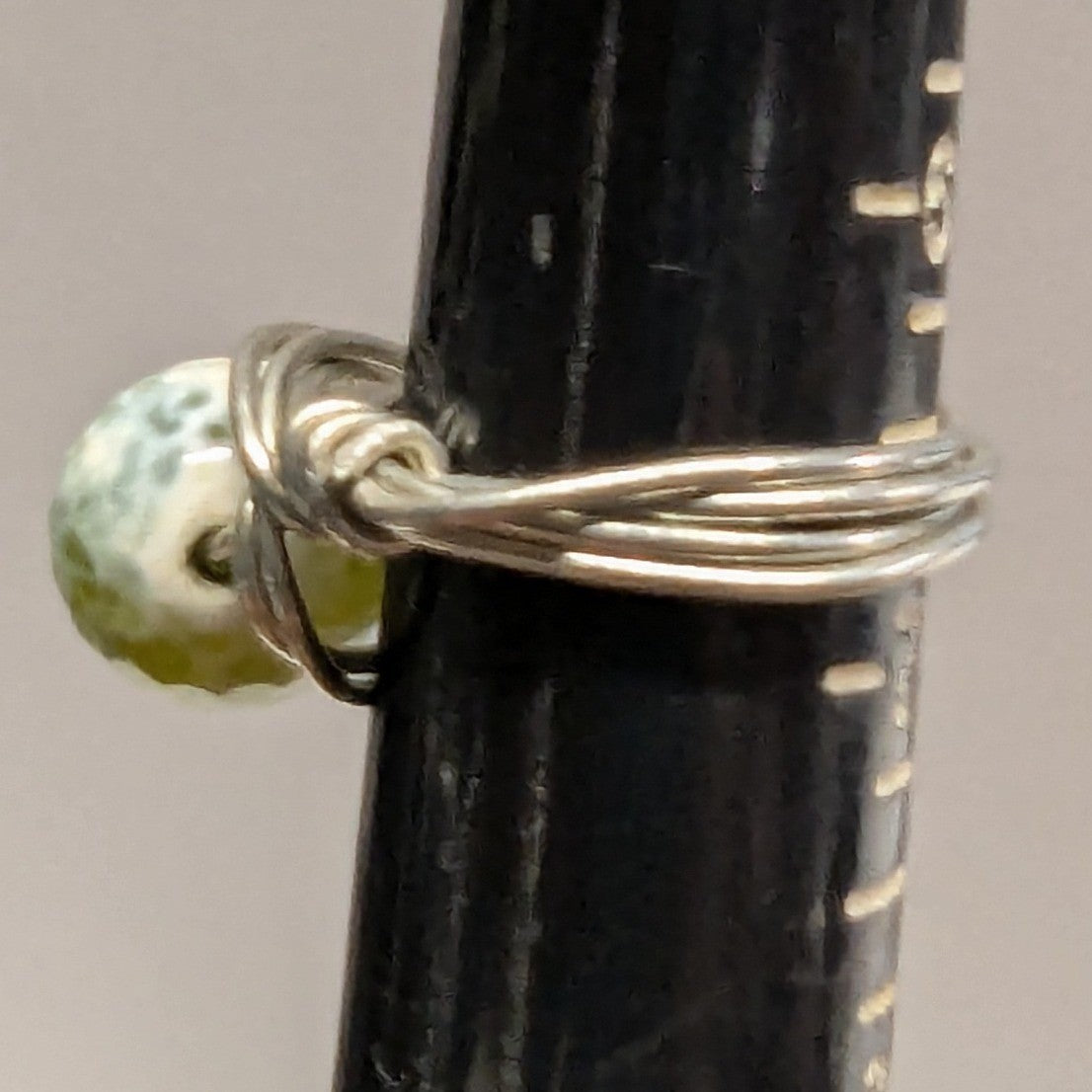 Handmade Wire Wrapped Ring Womens Size 6.5 Green White Agate Spinning SilverTone