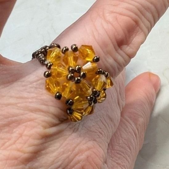 Vtg Artisan Beaded Stretch Ring Size 8 Amber Gold Floral Cluster Boho Handmade