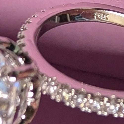 New in Box 14K Gold Radiant Cut Cubic Zirconia Engagement Ring Size 7.25 Pave CZ