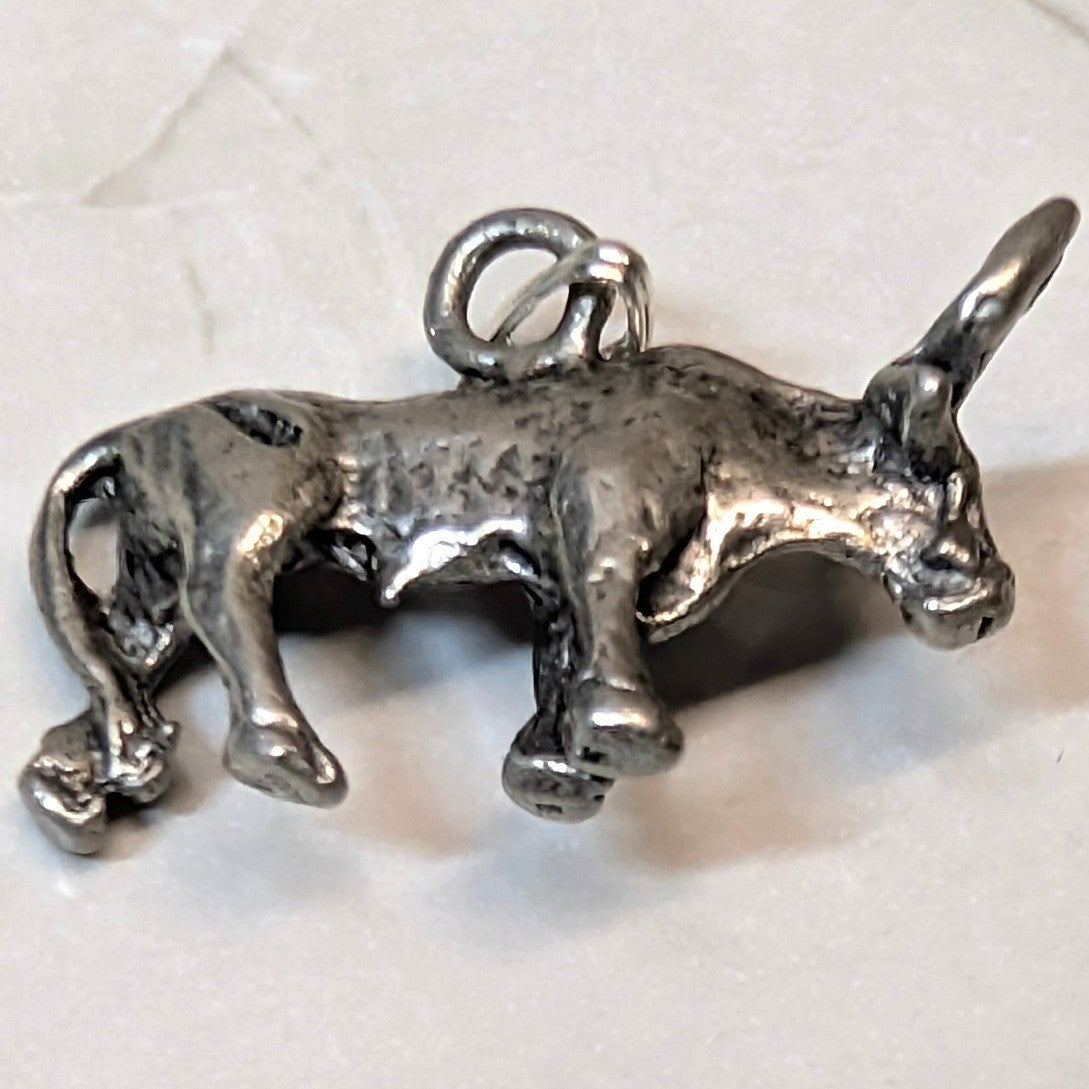 Vtg Bull Ox Pendant Charm SilverTone SouthWestern Taurus Longhorn Farm Americana